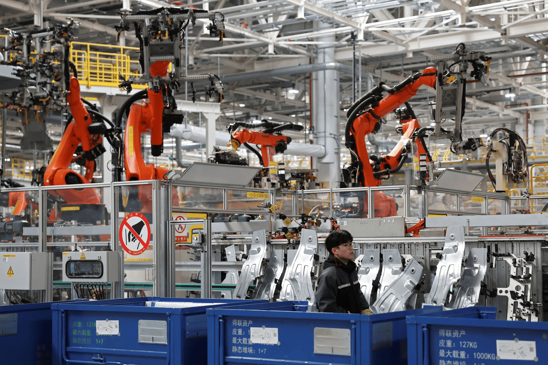 China Factory Activity Returns to Growth in September