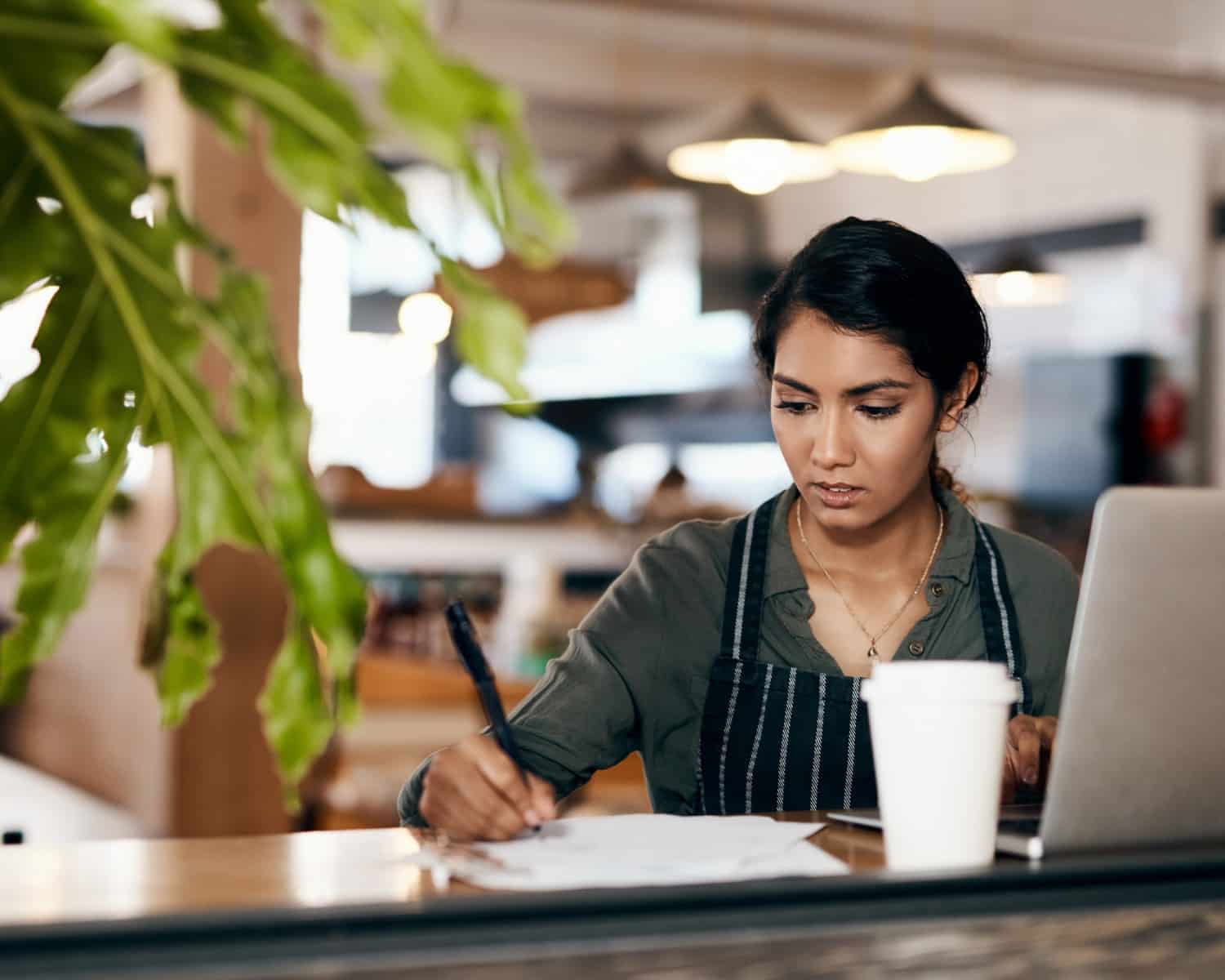 How to Make Money on the Side While Keeping Your Day Job