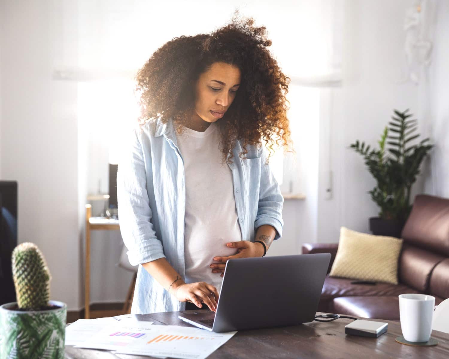 Working from Home While Pregnant: The Pros and Cons