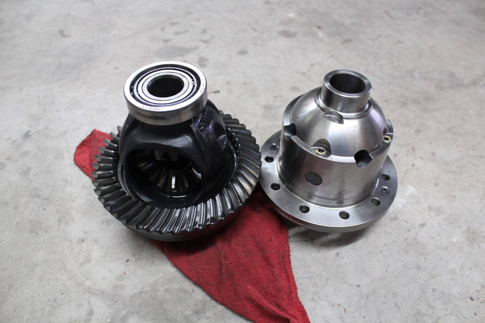 Cef Lockers Choosing Between Automatic And Manual Control - Dark Texture Collection - Mobile Quality