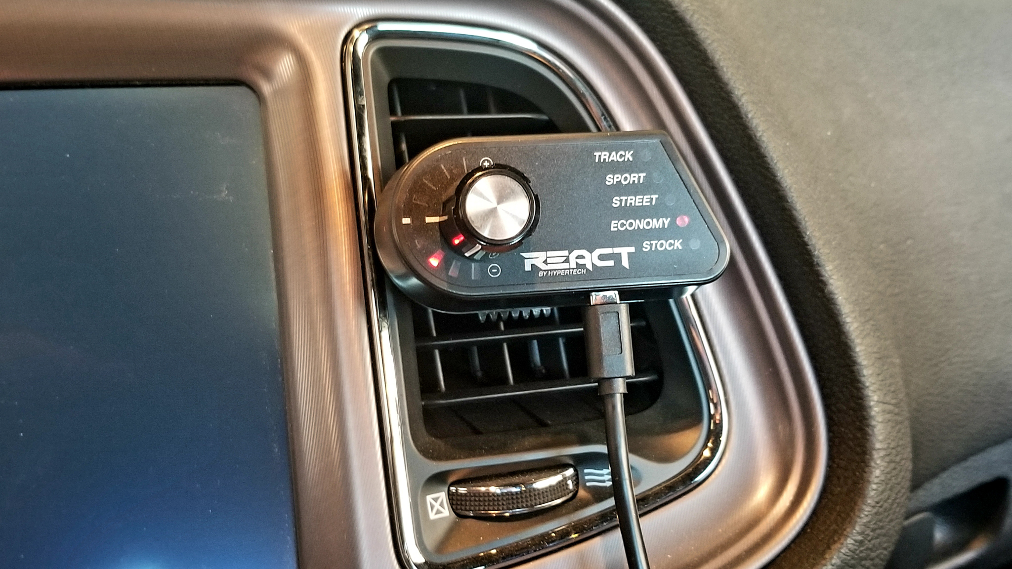 Control Your Launch With Hypertech S Throttle Optimizer - Geometric Designs - Beautiful 8K Collection