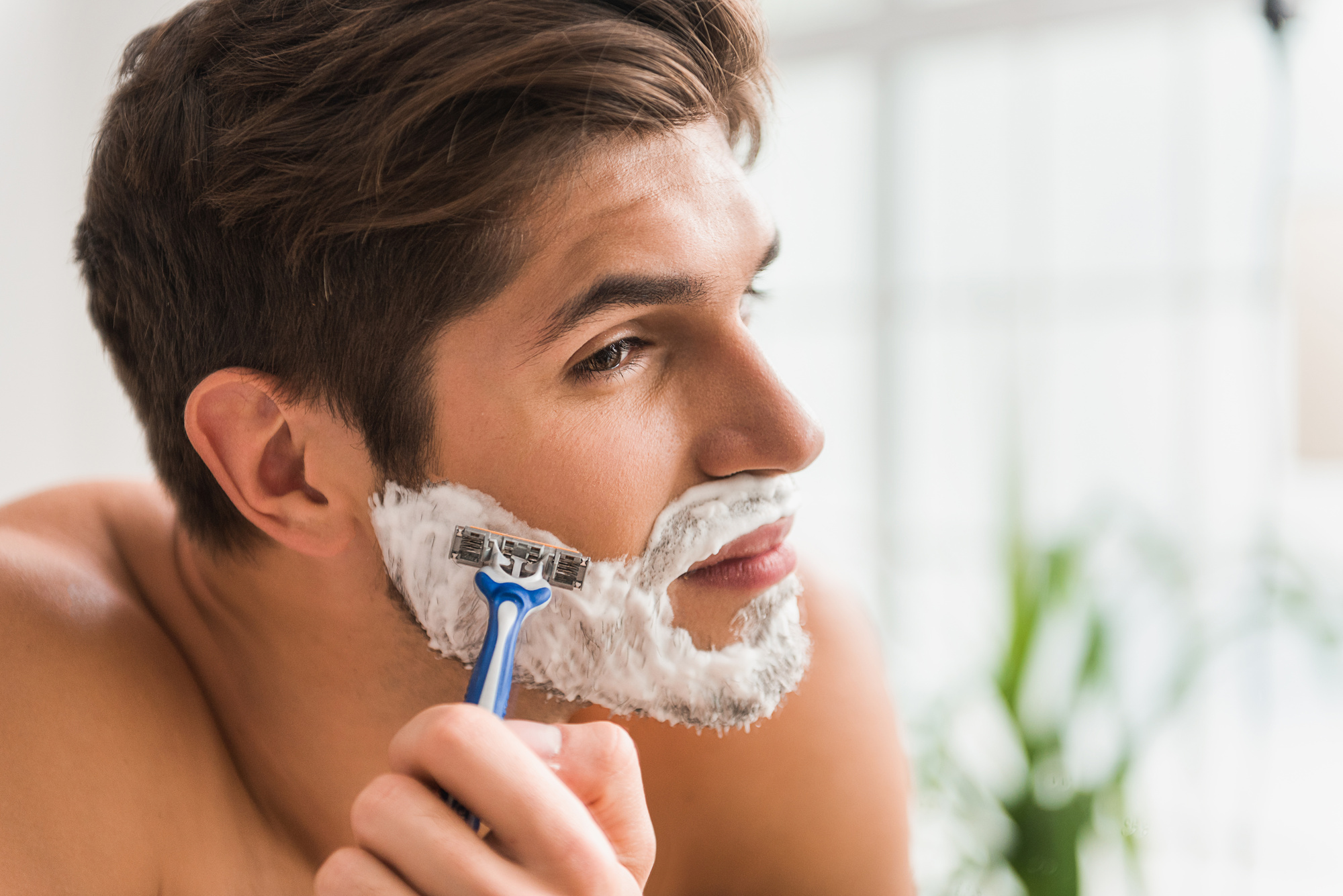 Some Simple Dry and Effective Shaving Tips for Men