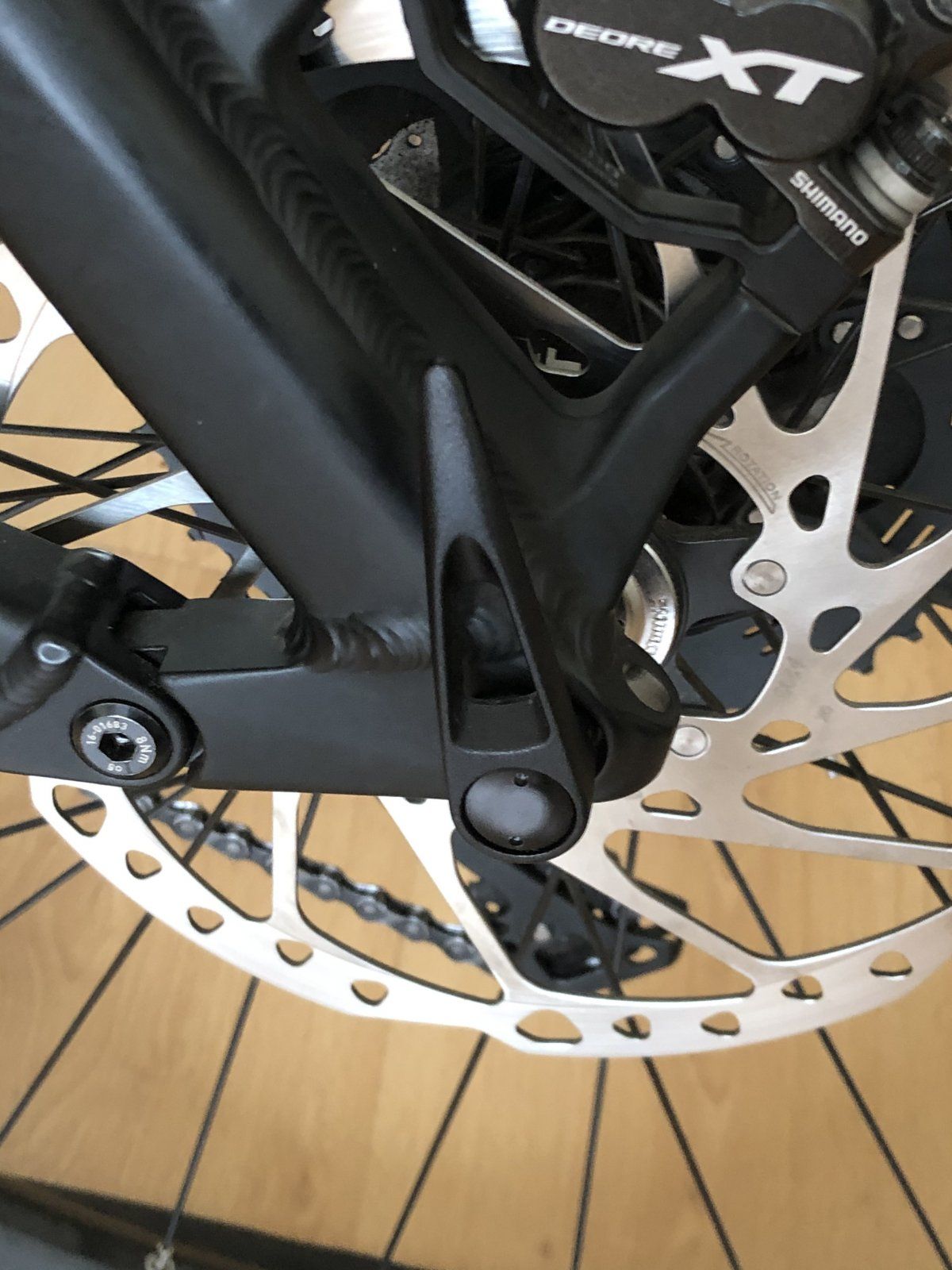 Die laufradmontage beim fahrrad erklärt von diamantrad ▻ einbau & ausbau mit ✓ schnellspannern ✓ spanner & mutter ✓ steckachse. Wie Offnet Man Die Steckachse Beim Hinterrad Mtb News De