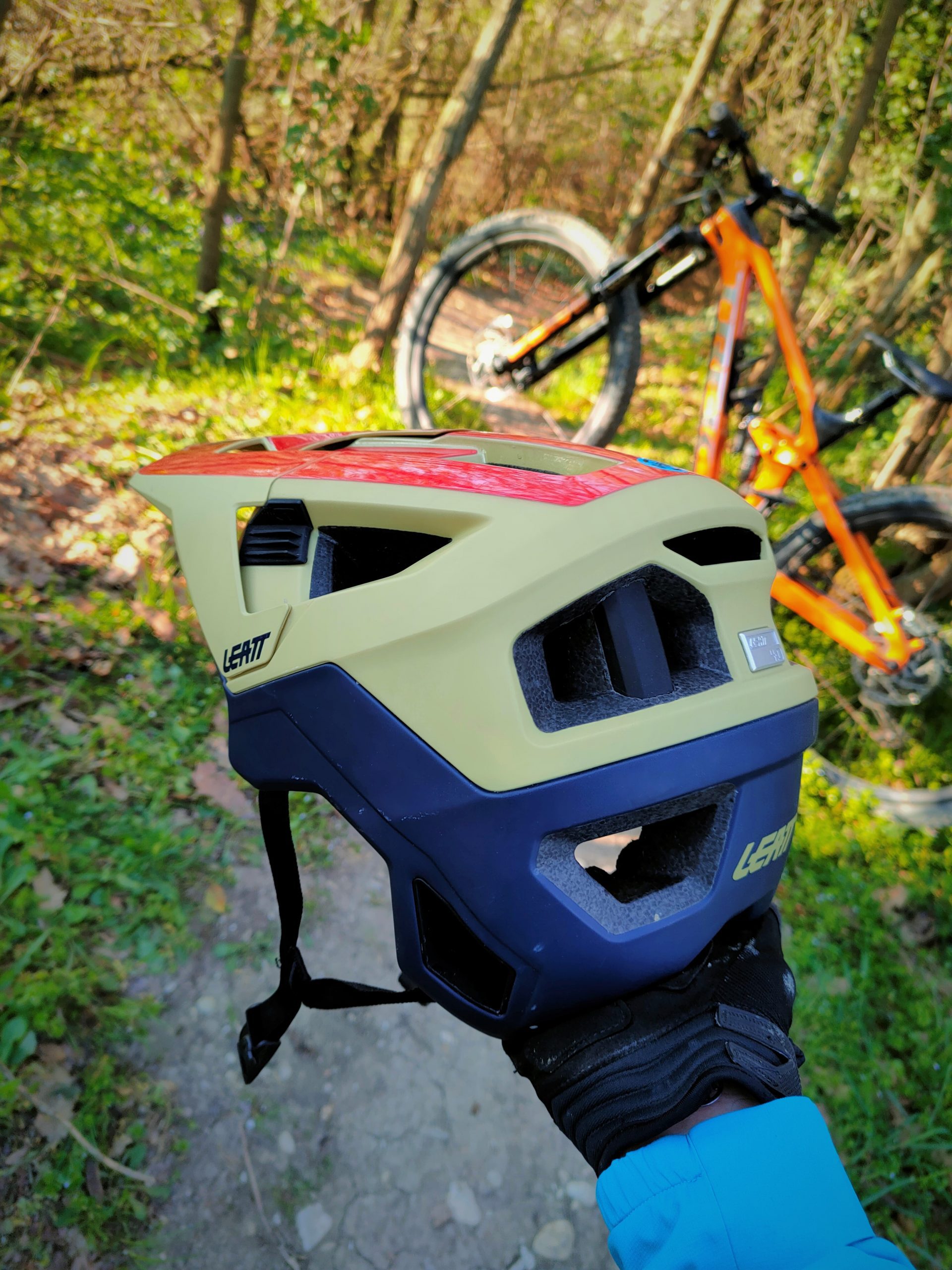 TEST - Casco Leatt 4.0 Enduro: comfort e protezione per ogni rider! | MTB  Workshop