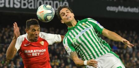 Sevilla is going head to head with real betis balompié starting on 27 feb 2022 at 15:15 utc at ramon sanchez pizjuan stadium, seville city, spain. Betis Sevilla En Directo Hoy Liga Santander De Futbol
