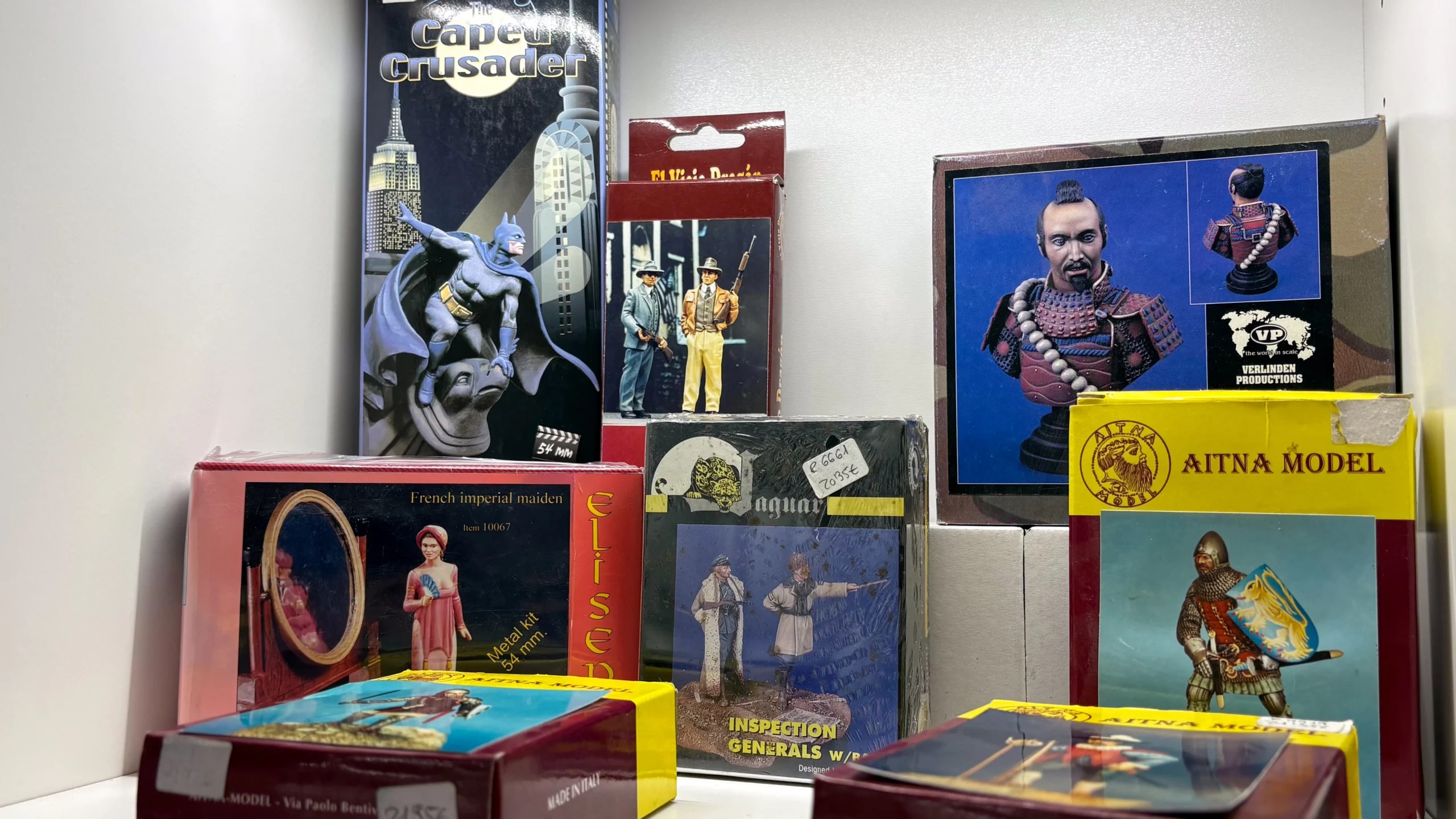 Miniaturas históricas a la venta en la tienda del Museo L'Iber de Valencia