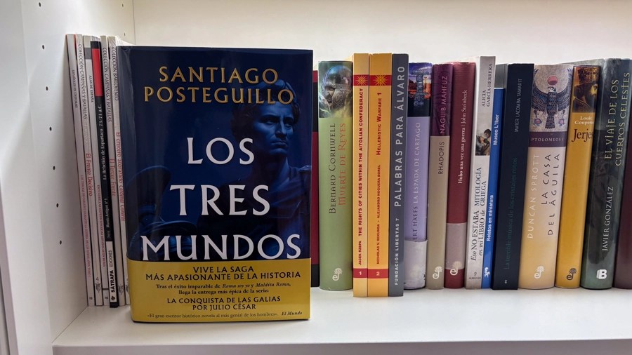 Joyas de inspiración histórica a la venta en la tienda del Museo L'Iber de Valencia