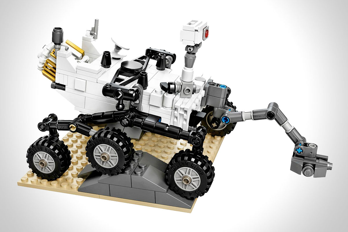 LEGO NASA MARS SCIENCE LABORATORY CURIOSITY ROVER Muted.