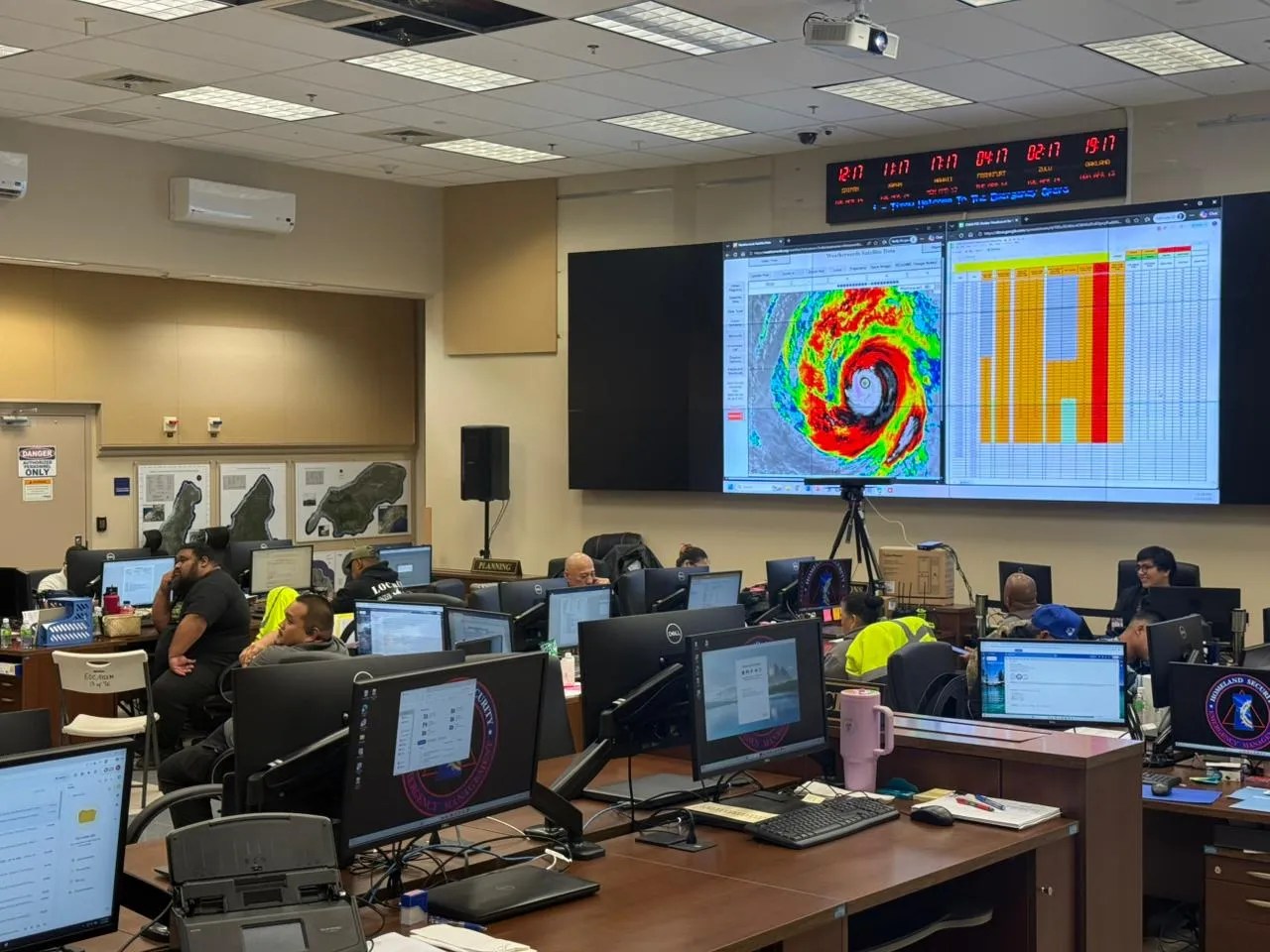 Super Typhoon Sinlaku Approaches Saipan: Residents' Safety Guide (2026)