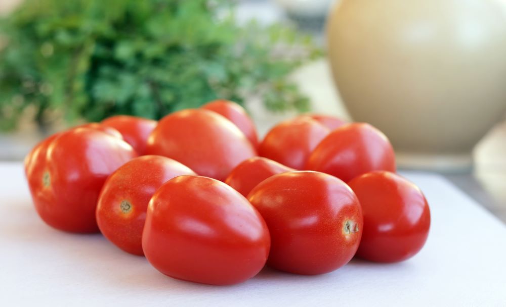 Tomatoes are a close second for containing fruit fly eggs and larvae