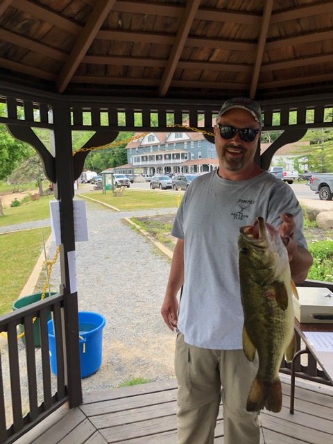 Bass and pike fishing derby