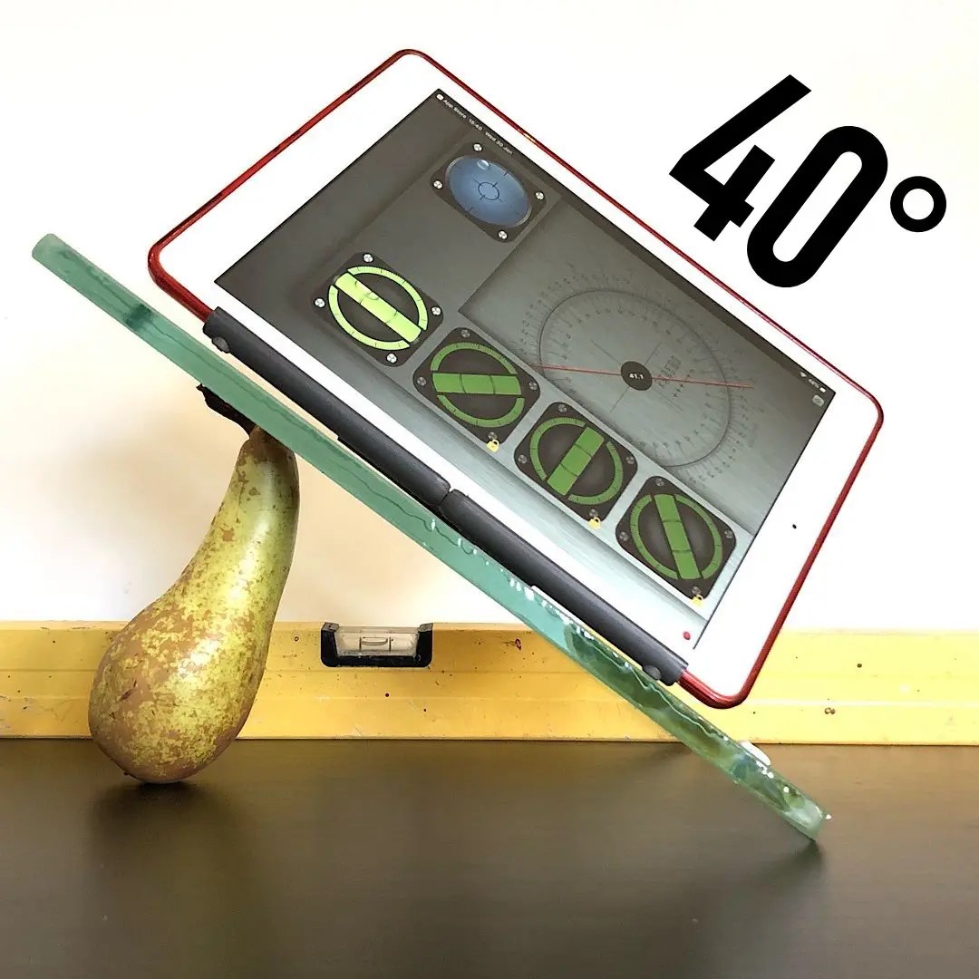 Plinth Plinth tablet stand