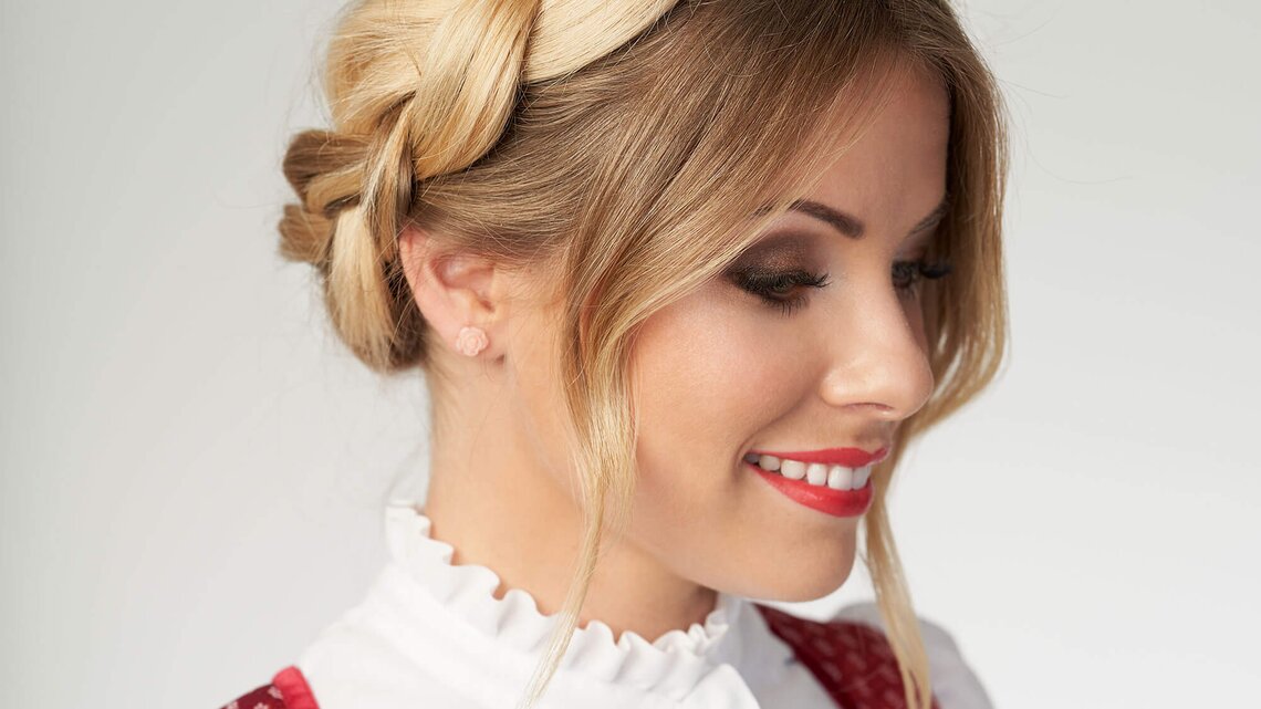 Oktoberfest Frisuren Die Schonsten Dirndl Looks