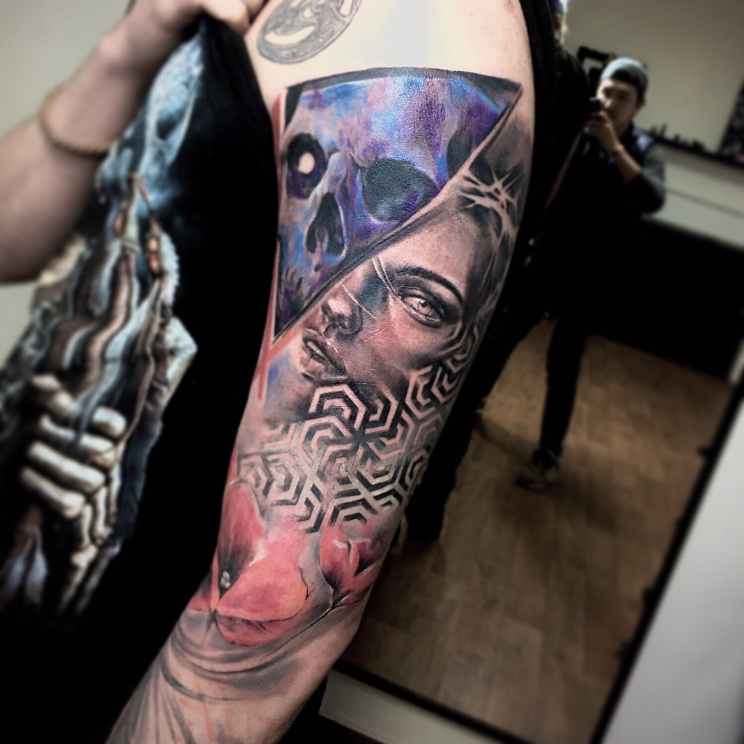 Mytattoo.com | Studio | Five Crowns Tattoo 1500_x_1500_jpg
