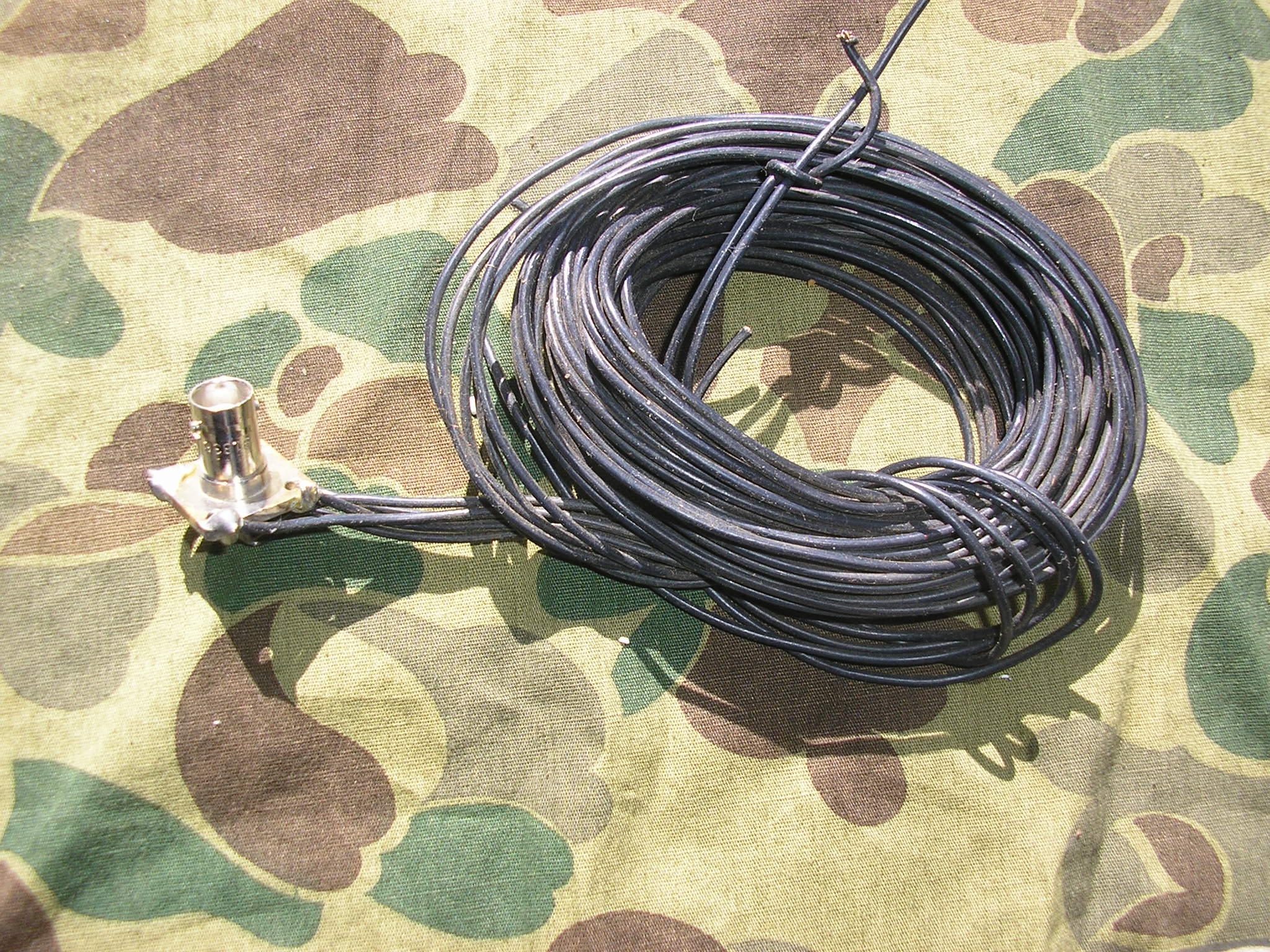 Jungle Antenna with WD-1/TT Commo Wire and BNC Connector Jungle Antenna with WD-1/TT Commo Wire and BNC Connector