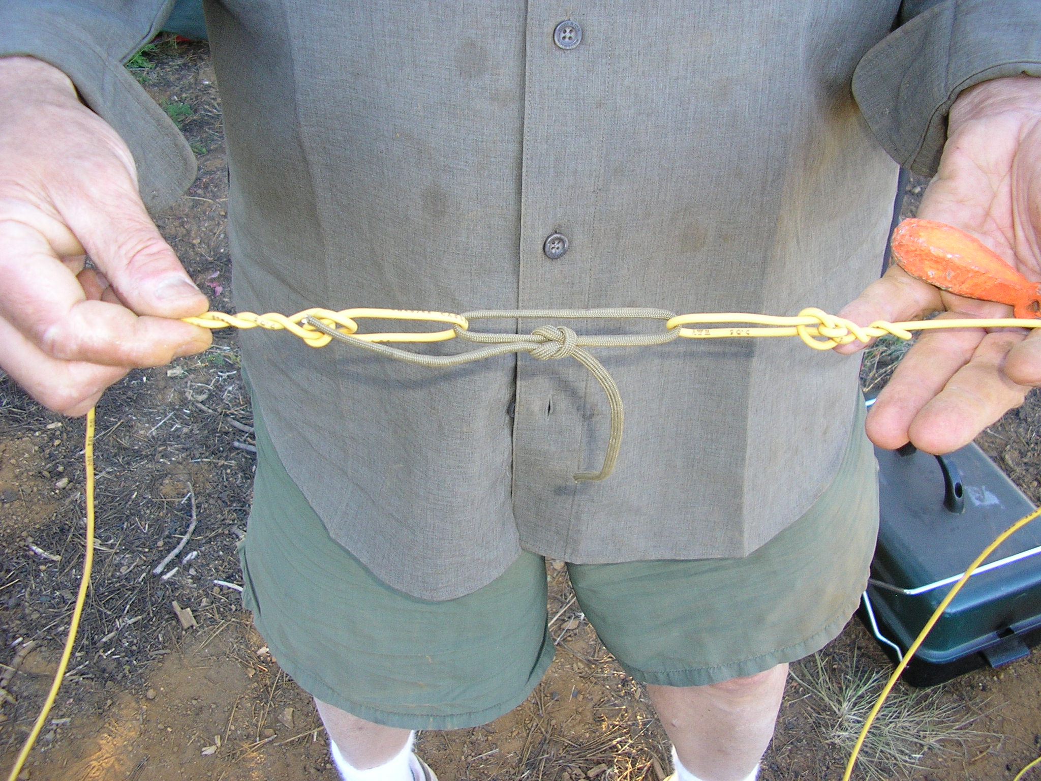 Field Expedient antenna insulator Field Expedient antenna insulator