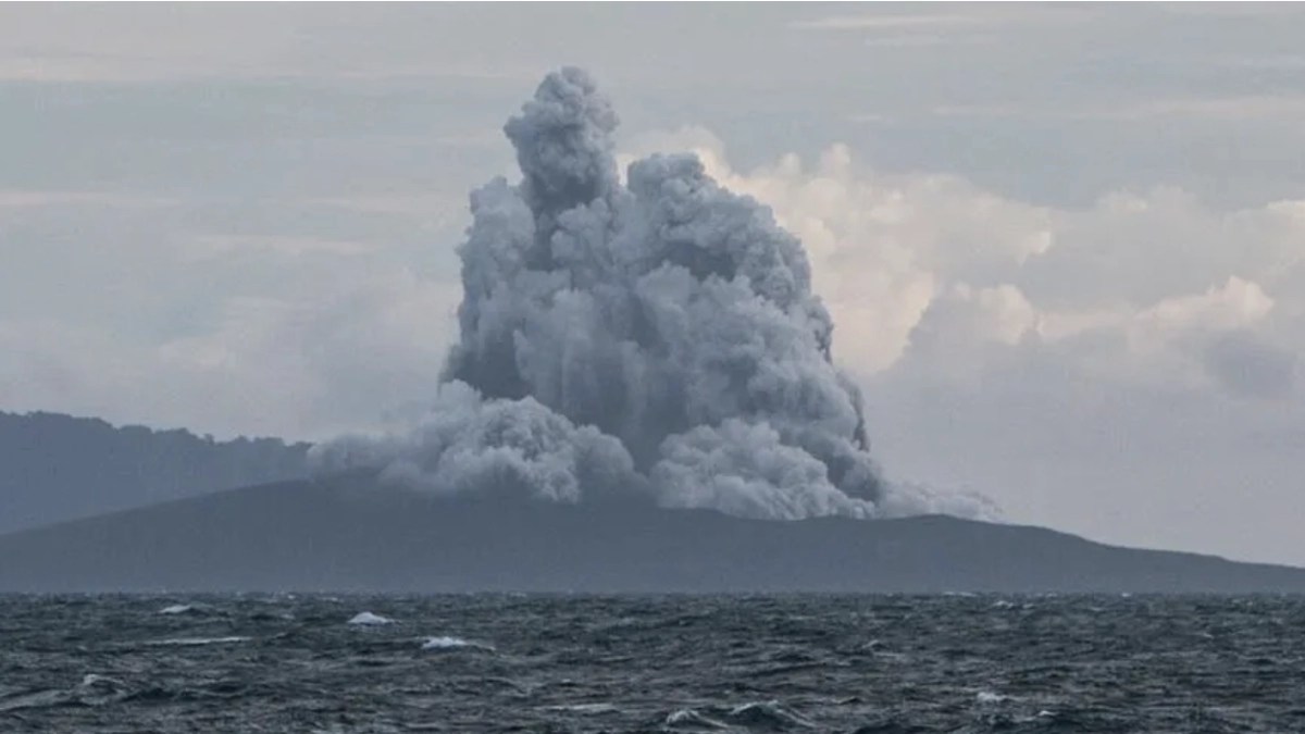Indonesia's Anak Krakatau eruption halts flights, schools, fishing