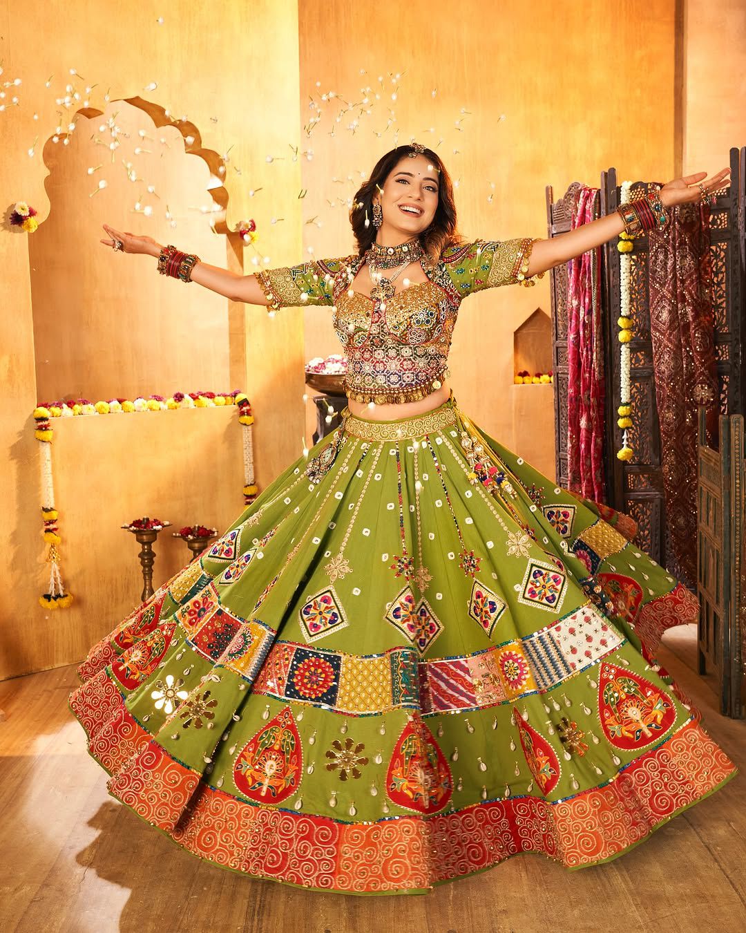 Light Green Muslin Cotton Lehenga Choli - Image 3