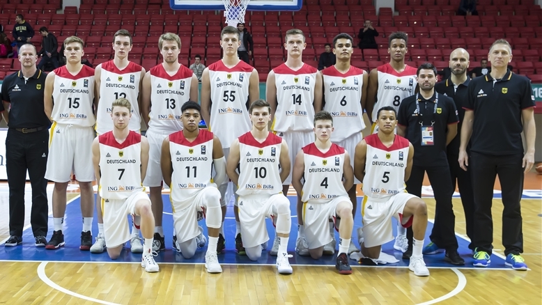 DBB U18 Teamfoto 2016 FIBA