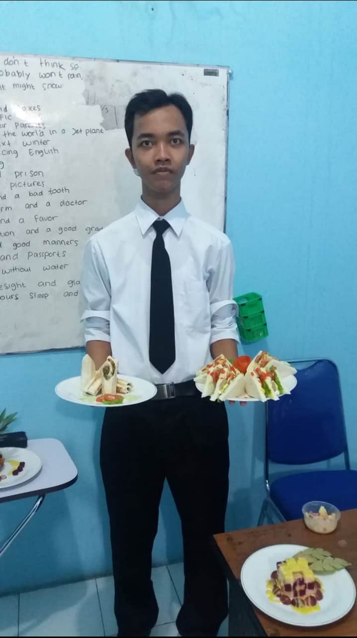 14 s.d 19 juni 2021. Semua Jurusan Bisa Masuk Bukti Sukses Alumni Ncl Madiun Lulusan Smk Migas Cepu Sekolah Perhotelan Kapal Pesiar Terbaik Terfavorit