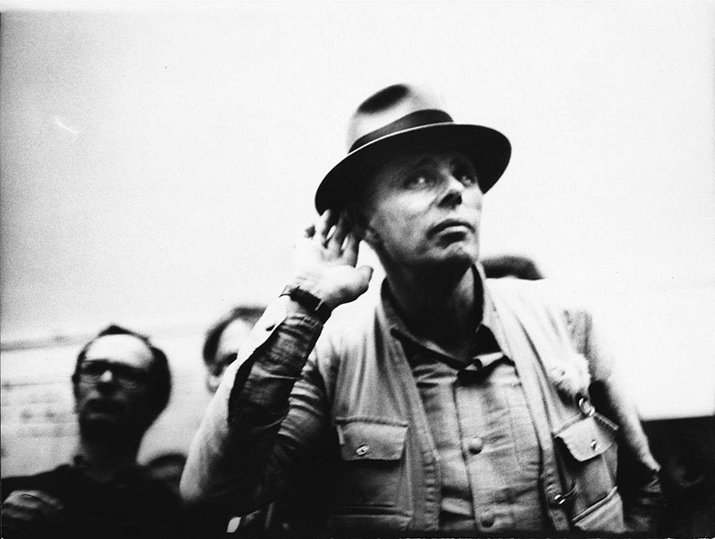 Joseph lewitin is a flooring expert who contributed home improvement content for the spruce for four years. Joseph Beuys en la Berlinale 2017 | Neo2 Magazine