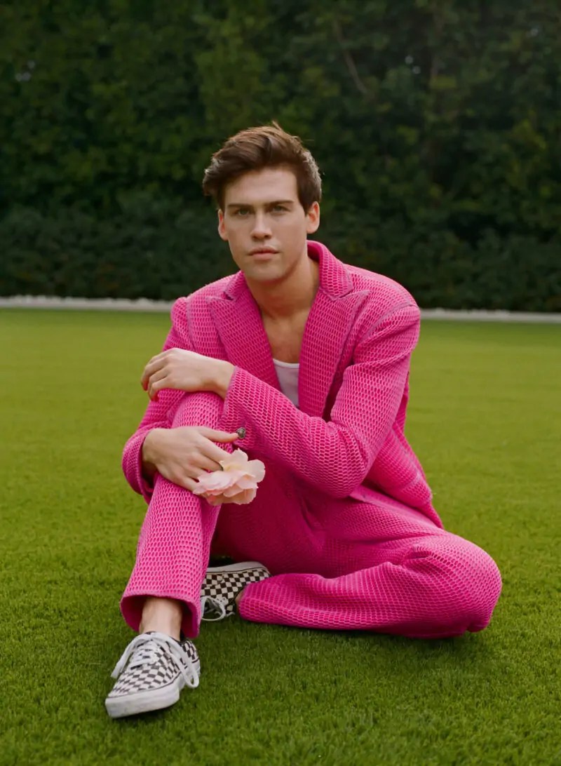 Interview: Musician Aidan Alexander Talks Latest Singles, Creating in Isolation, and More! [EXCLUSIVE]
