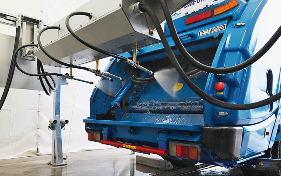 ダイフク、塵芥車用の内部洗浄装置を開発　作業時間3割減らし衛生環境改善