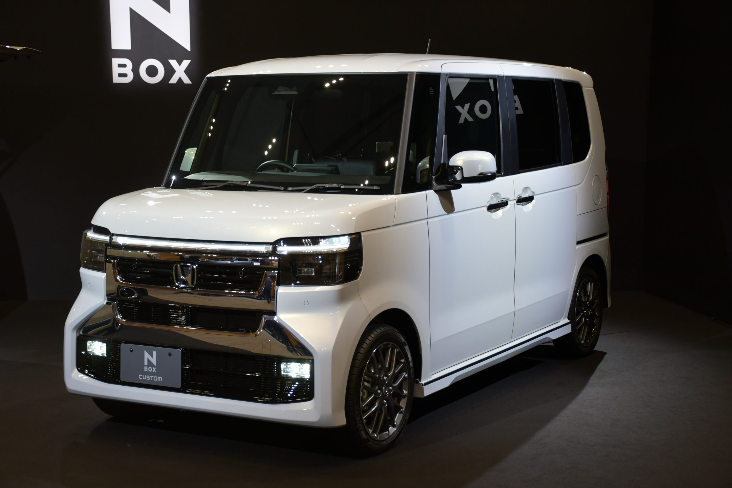 2026年4～9月の車名別新車販売、スーパーハイト軽の競争激化　N-BOXは首位維持　新型効果でルークスが1.5倍