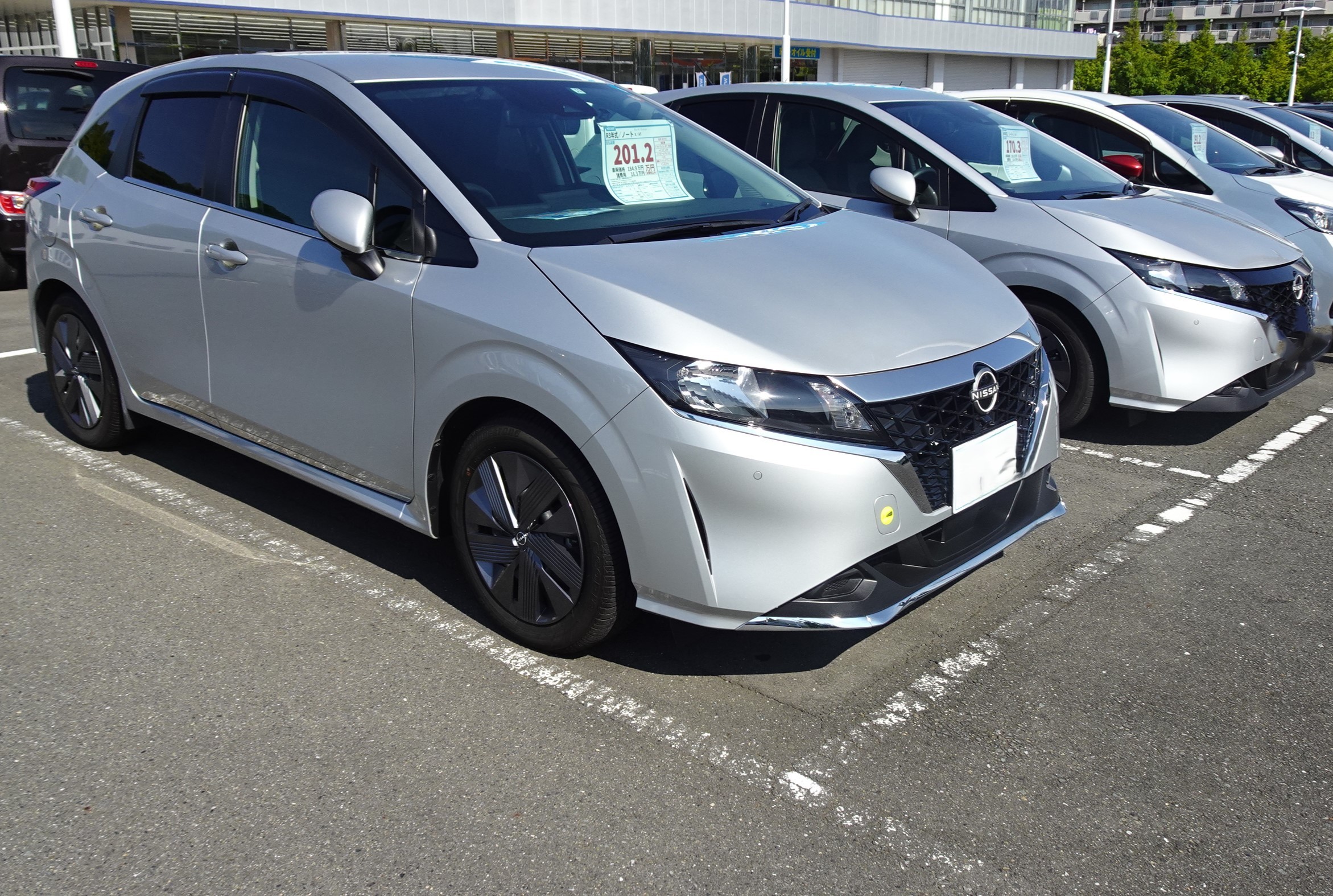 2026年4～9月の中古車登録・届け出台数、新車需要の高まりで4年ぶりマイナス　環境性能割廃止で　海外流出も影響