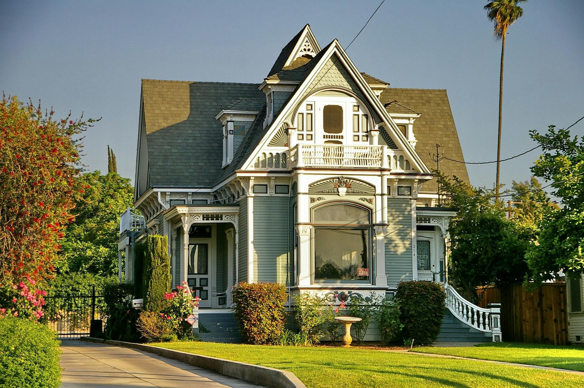 Read more about the article Making the Right Choice: Residential Concrete Curbing Chandler AZ