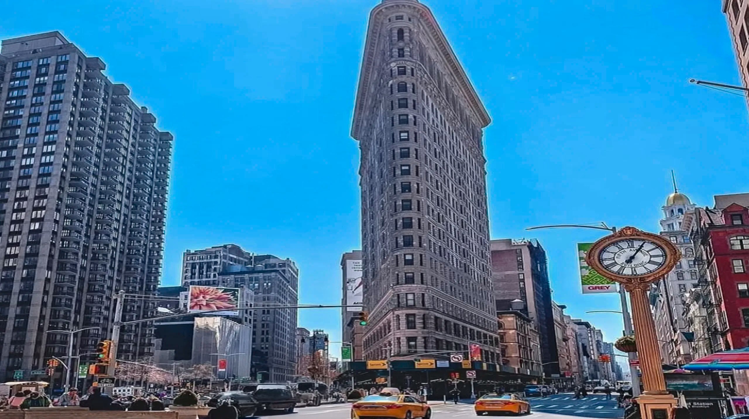 Fatiron-building- Broadway in New York
