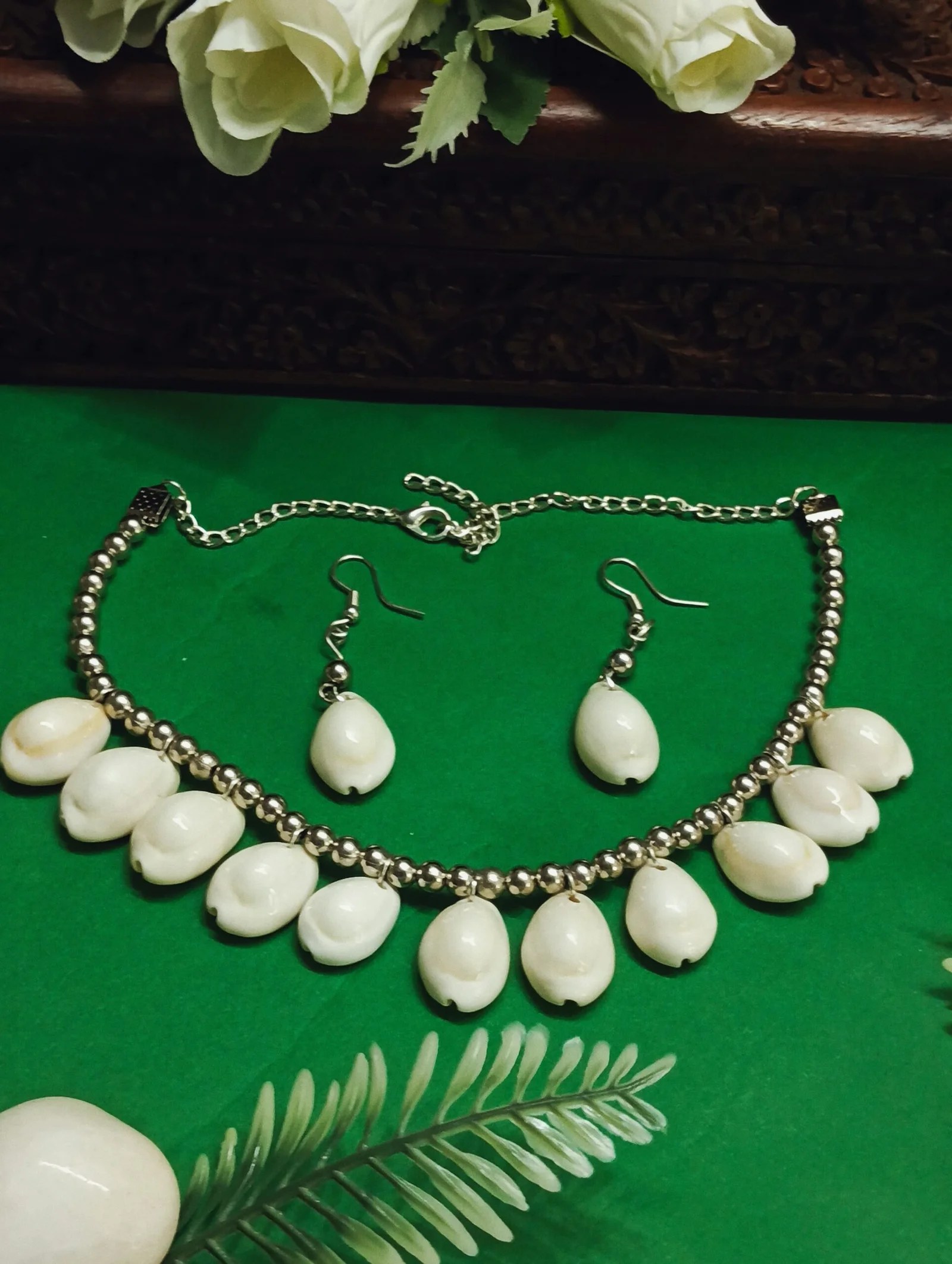 Handmade Shell Necklace with Earrings jewelry set