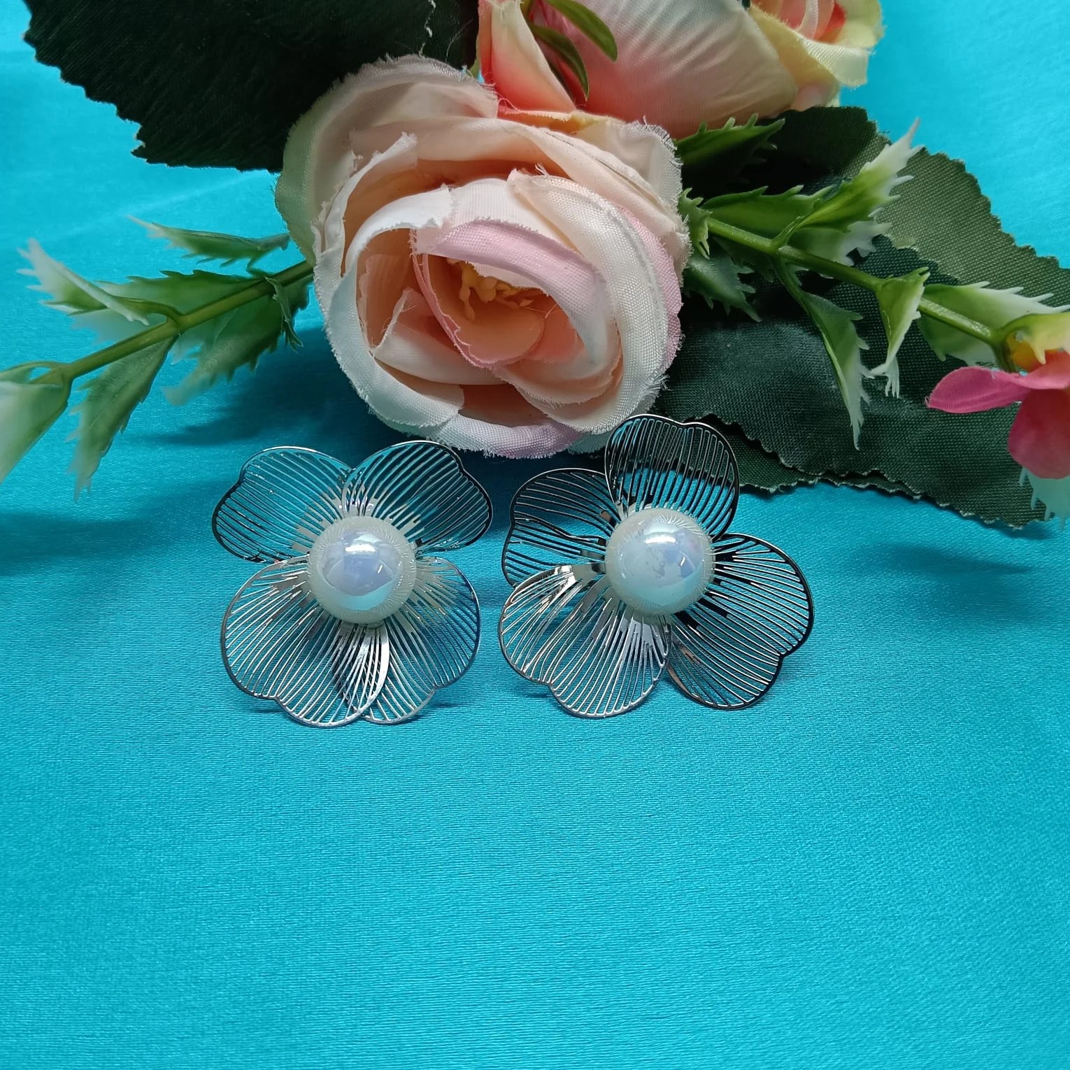 Silver tone Floral Earrings for Women