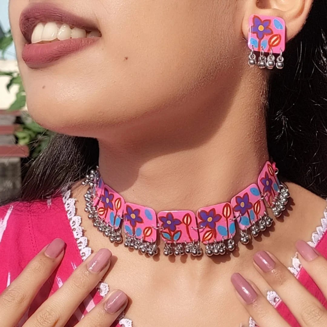 Hand-Painted Resin Choker Necklace Set