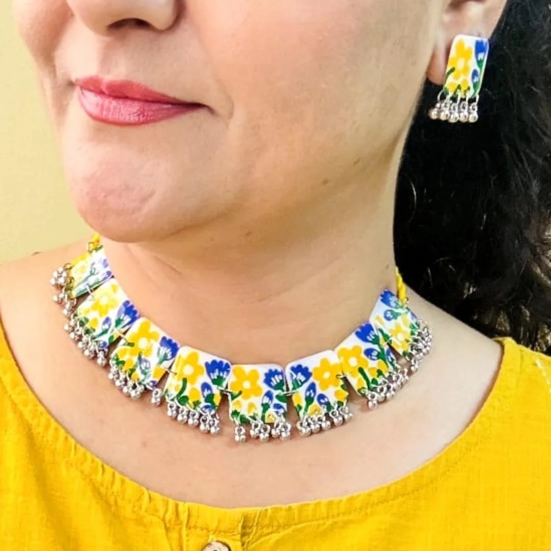 Resin Floral Choker Necklace Set