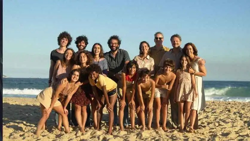 AÚN ESTOY AQUÍ (MONA JACINTA)