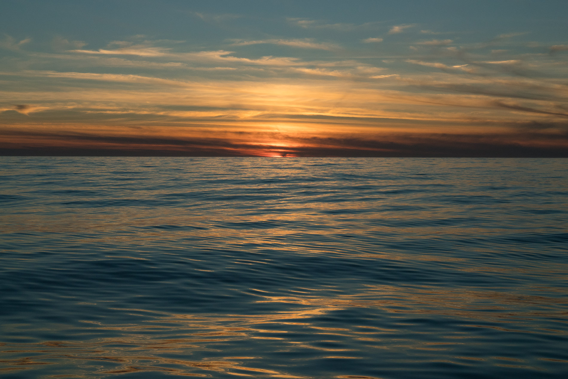 Mer d'huile au crépuscule