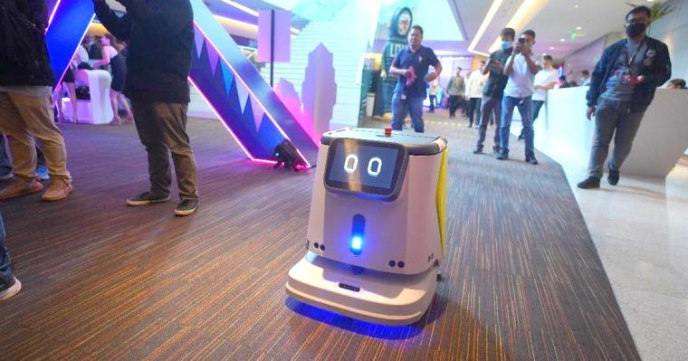 Globe 5G connected robots