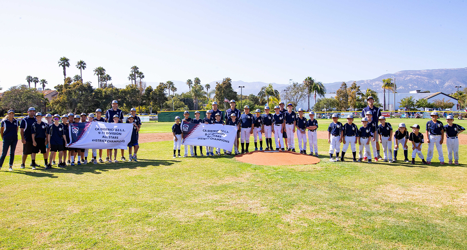 DPLL Teams Holding Championship Banners