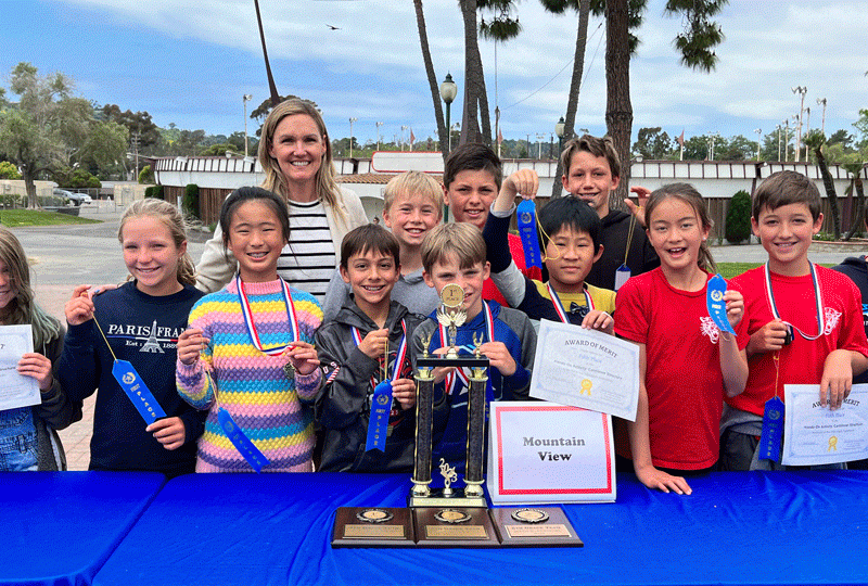 Mountain View School students, who took 1st place in combined overall category, fhow off their medals and certificates.