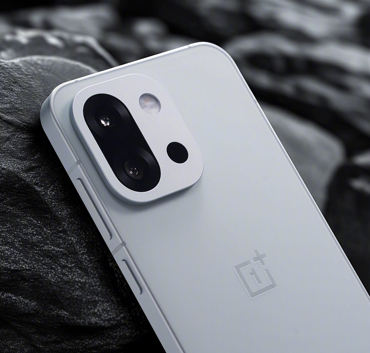 OnePlus 15s Rumors: Compact Flagship With Reworked Cameras? What We Know (2026)