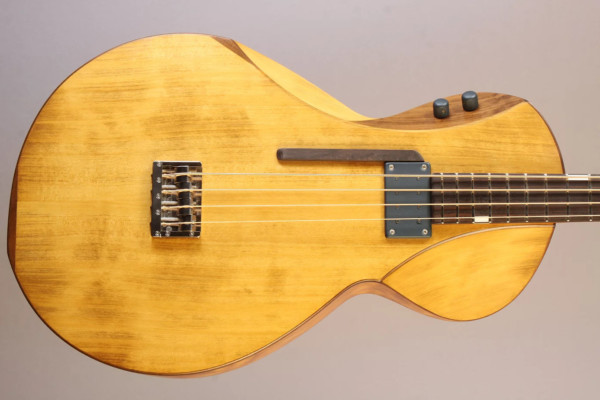 Bass of the Week: Andre Instruments Maya 3