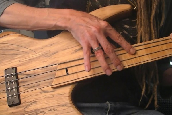 Remco Hendriks: Funky Fretless Cortex Bass Experiment