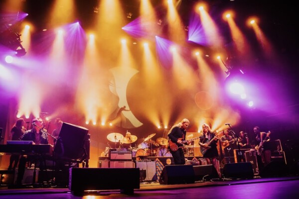 Tedeschi Trucks Band: Sign Of The Times