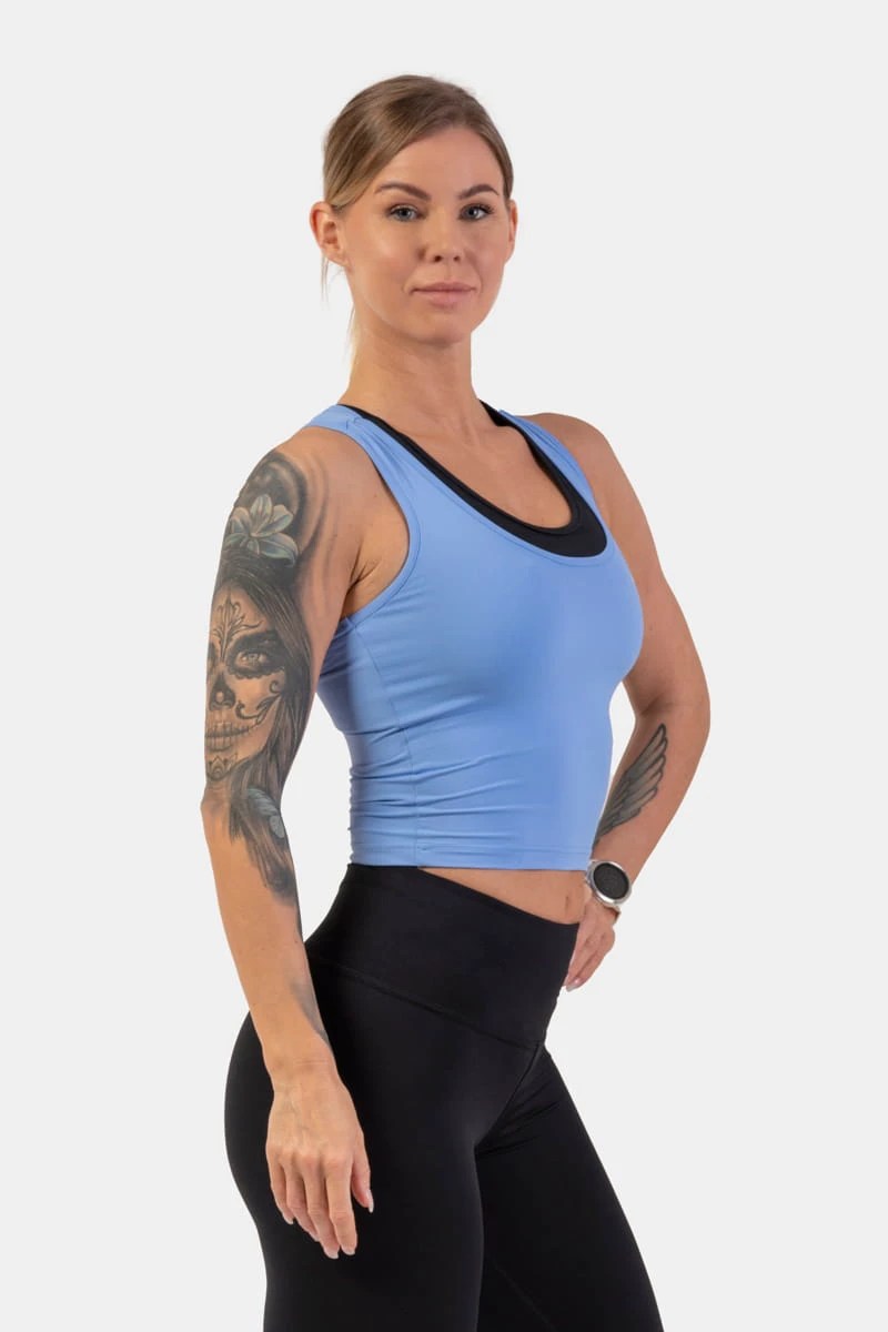 Nebbia Slim-fit Crop Tank Top