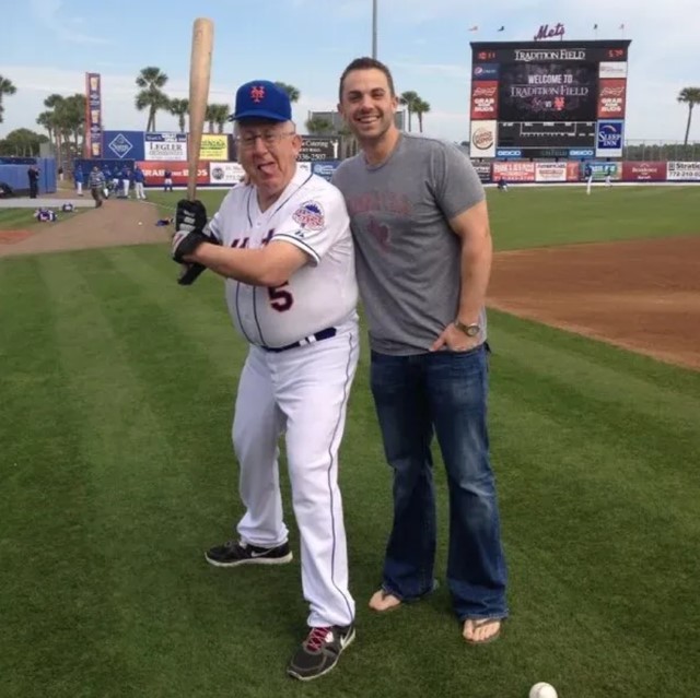 Mets PR boss Jay Horwitz yucks it up with David Wright.