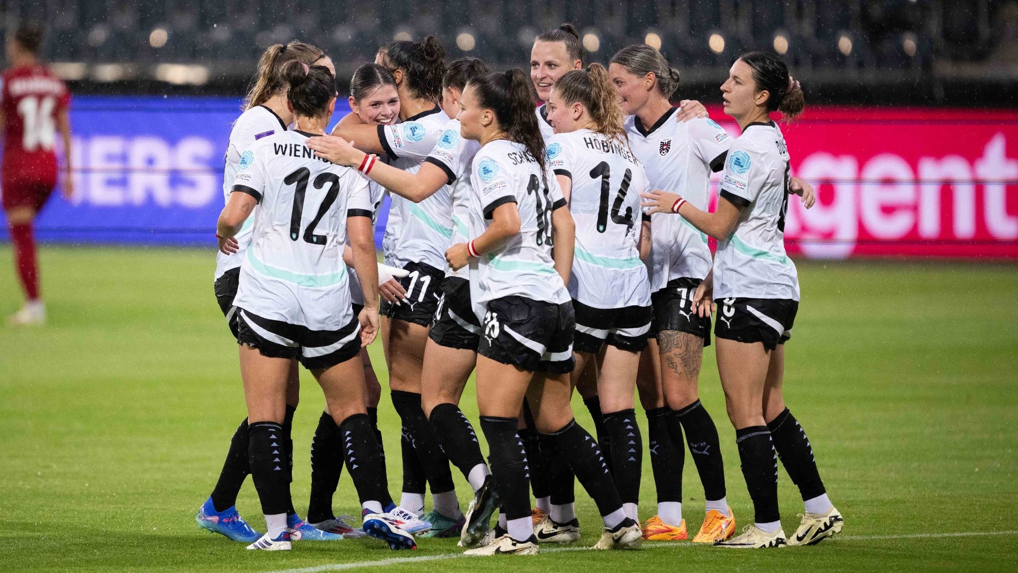 Antonia Voit Oefb At - Best Abstract Textures in 4K