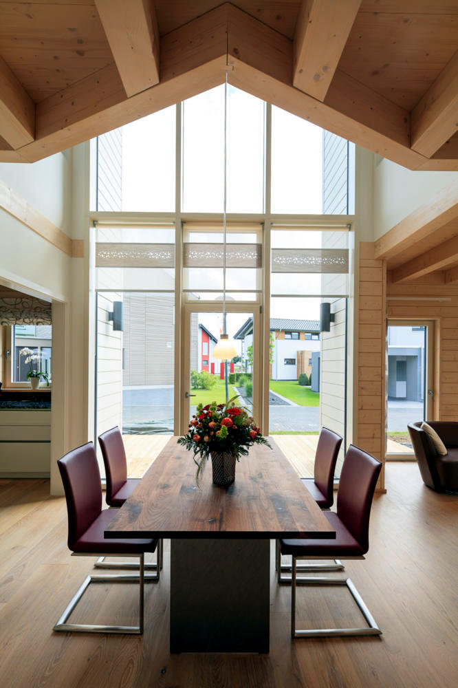 Bright Dining Room To The Front Window Interior Design Ideas Ofdesign
