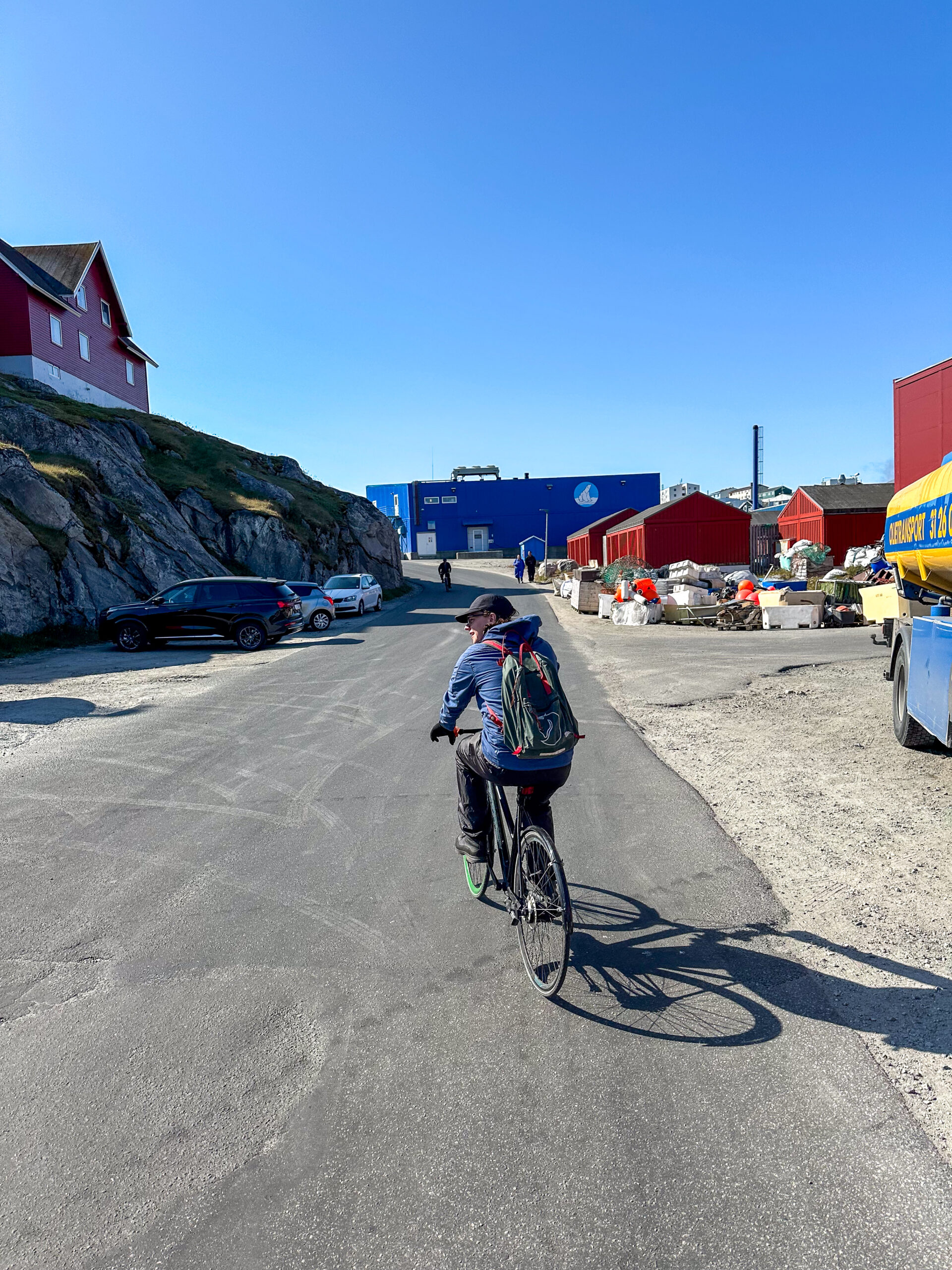 Offsides reporter Jonatan Häggström Wedding på reportageresa i Nuuk på Grönland