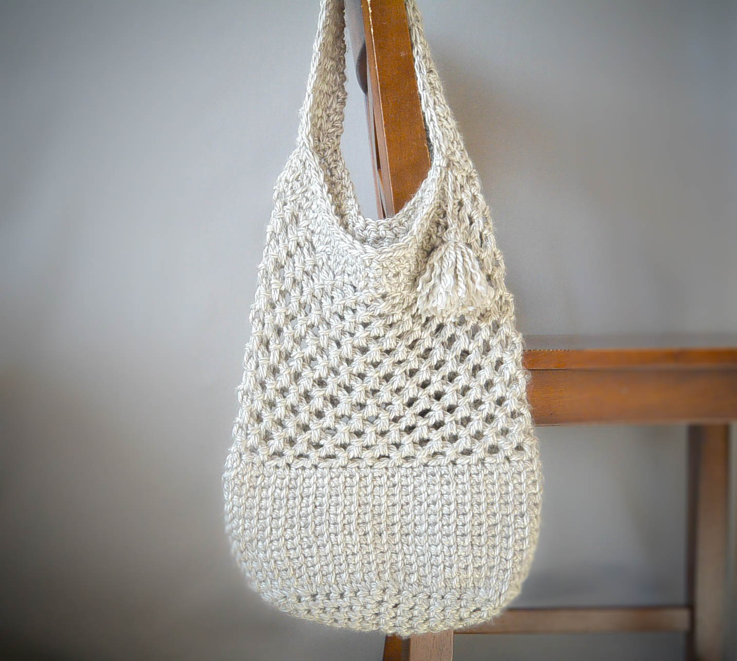 Whether you're heading out to the supermarket or your local farmer's market, a reusable crochet tote is just what you need to transport your purchases in style. 10 Free Crochet Market Tote Bag Designs Off The Hook For You